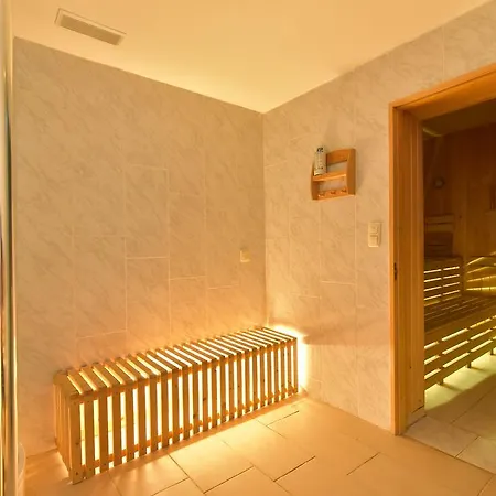 Hotel Hotel-gasthof Zur Krone 3*