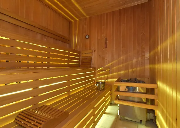 Hotel-gasthof Zur Krone 호텔 살부르크